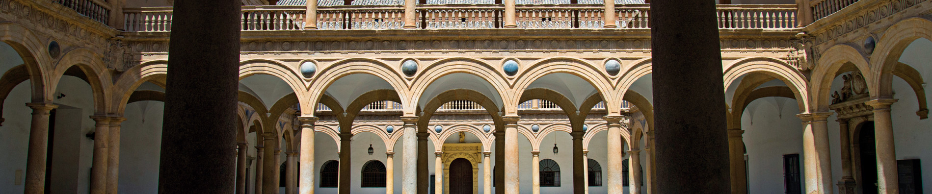 Patio del Hospital de Tavera.