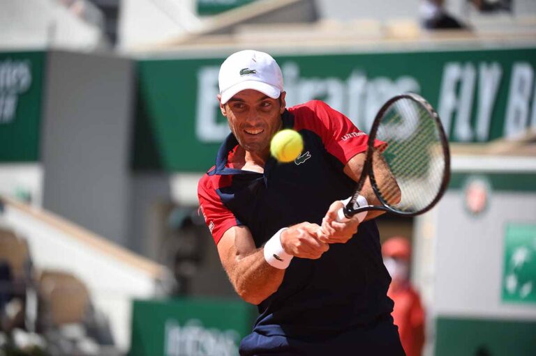 Pablo Andújar reaccionó para eliminar a Thiem en Roland ...