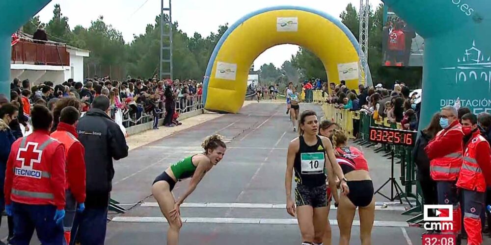 Irene Sánchez-Escribano, tras llegar a la meta en el Cross de Quintanar. Foto: CMM.