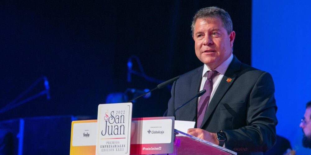 El presidente de Castilla-La Mancha, Emiliano García-Page, en la gala de entrega de los Premios Empresariales San Juan 2022, en Albacete.