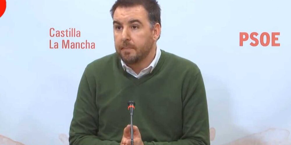 El portavoz de Empleo del grupo socialista en las Cortes de Castilla-La Mancha, Antonio Sánchez Requena (foto de archivo).