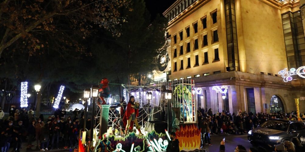 Cabalgata de Reyes a su paso por el Ayuntamiento de Albacete. Imagen de archivo.