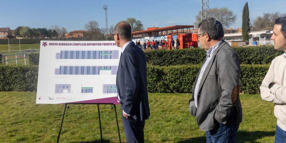 Alberto Rojo, alcalde de Guadalajara presenta el proyecto de ampliación del gimnasio de la Fuente de la Niña