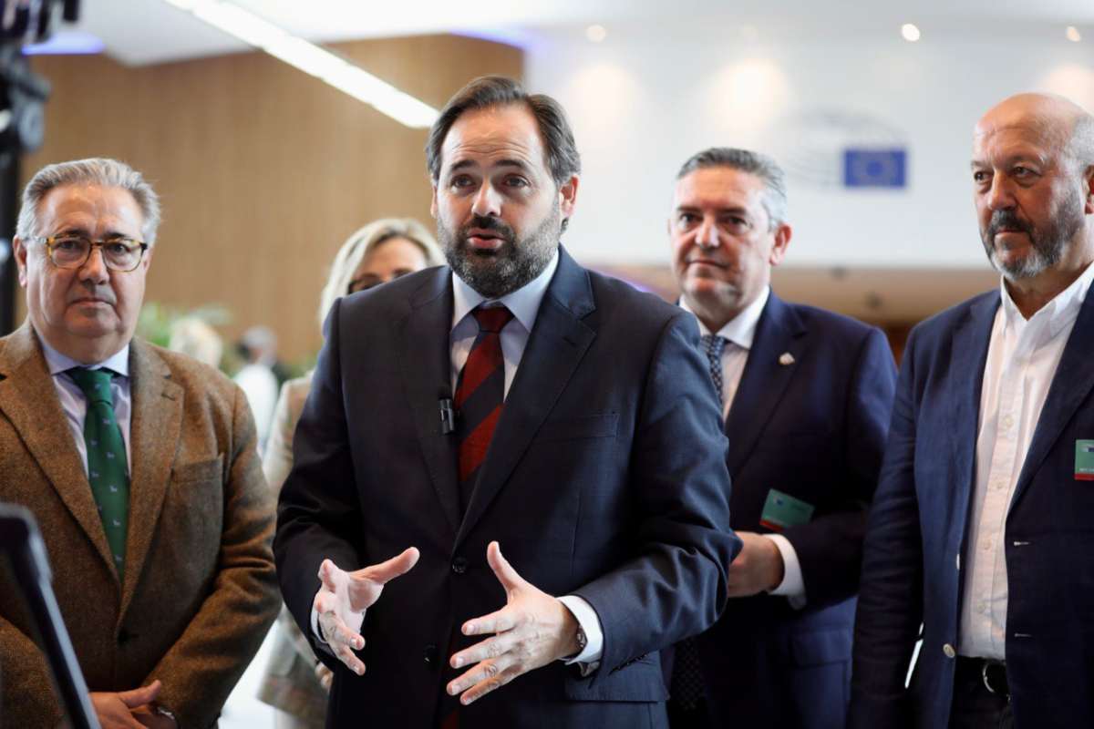 Paco Núñez, abordando los problemas del campo en Bruselas.