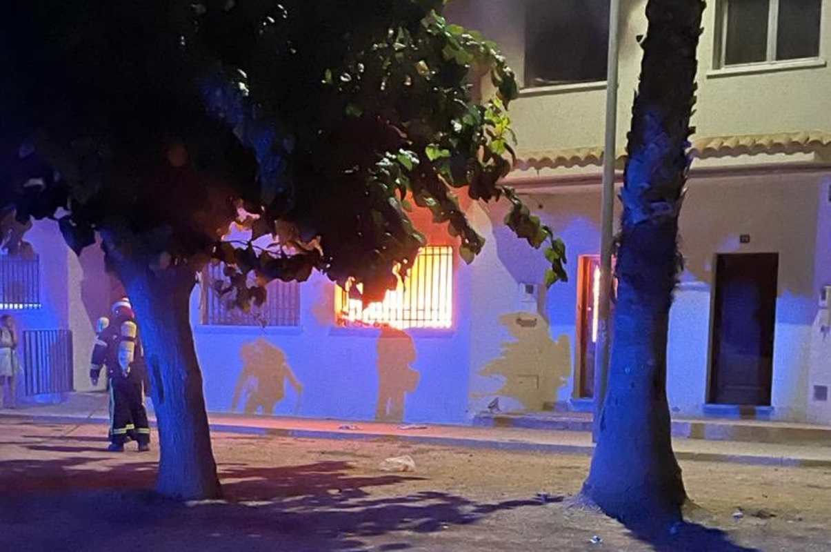 Incendio en una vivienda de Hellín.