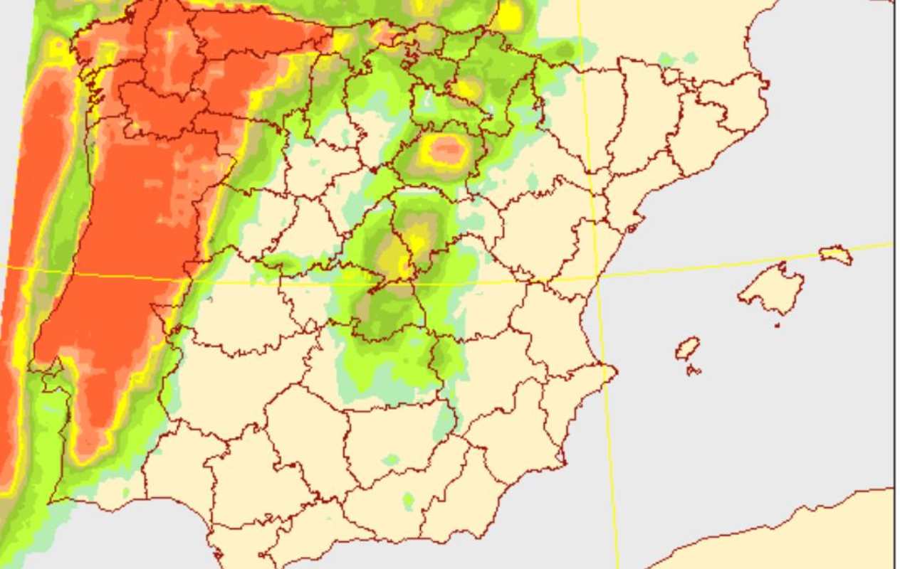 Posibilidad de algún chubasco hoy domingo en CLM. Imagen: Aemet.