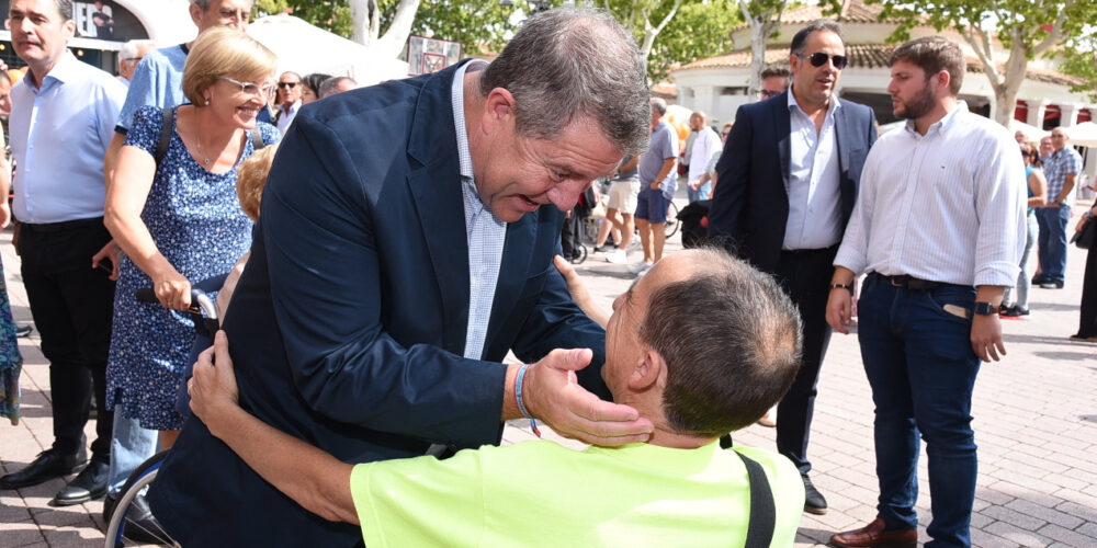 Emilliano García-Page ha estado hoy miércoles en la Feria de Albacete.