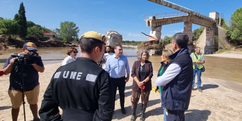 En la imagen, la visita de la ministra Teresa Ribera a la tubería de Picadas.