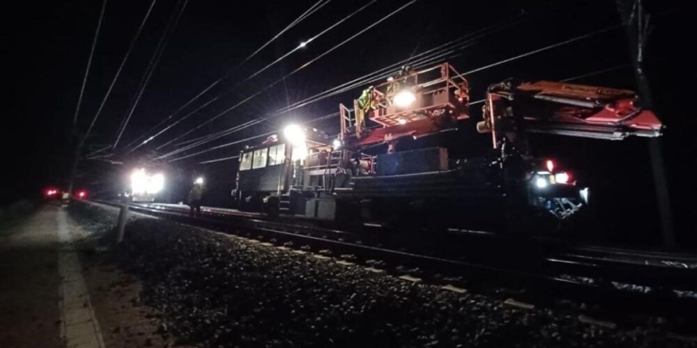 Ya está restablecido el servicio de tren entre Madrid y Valencia y Murcia. Foto: EFE.