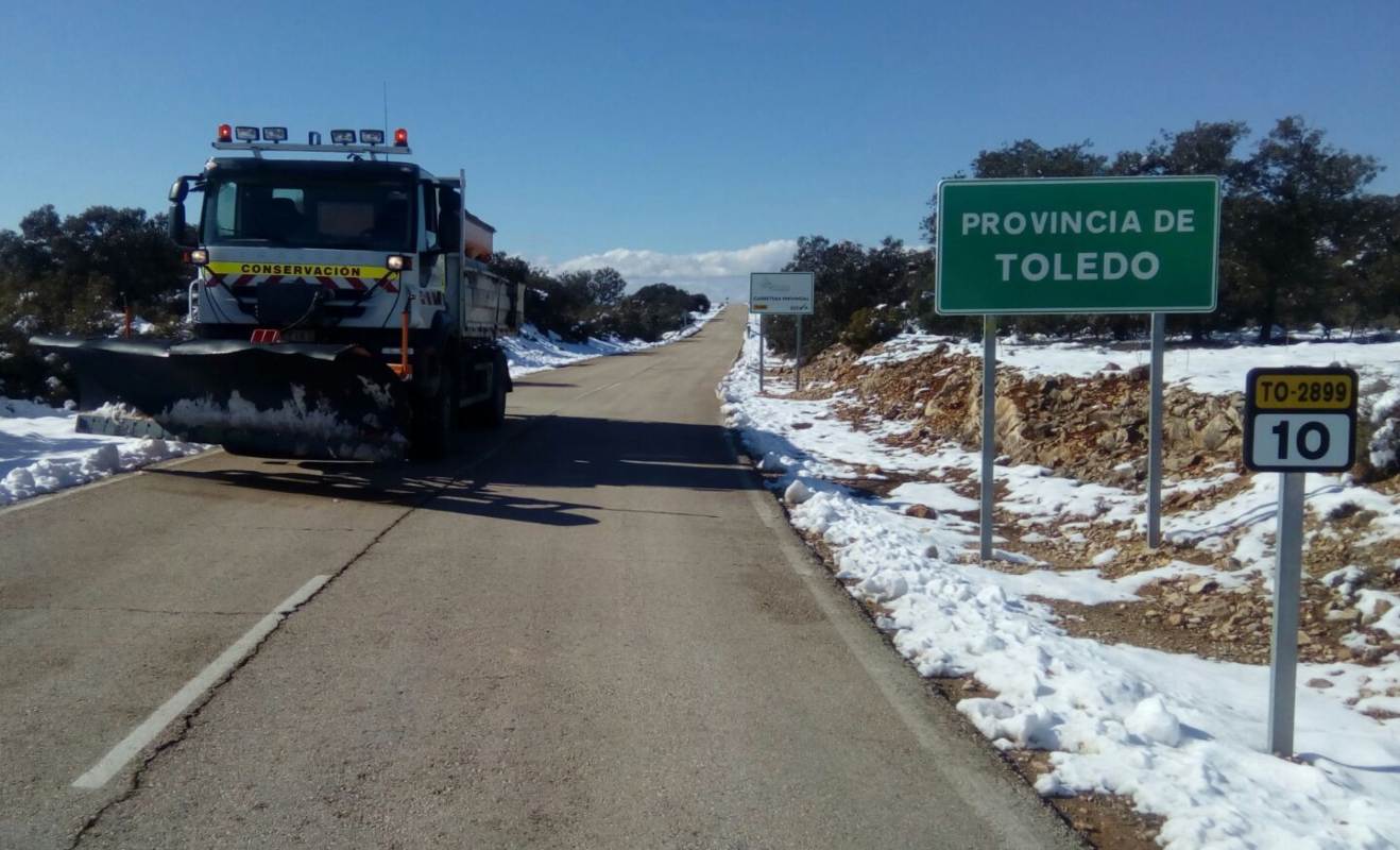 Quitanieves de la Diputación de Toledo.