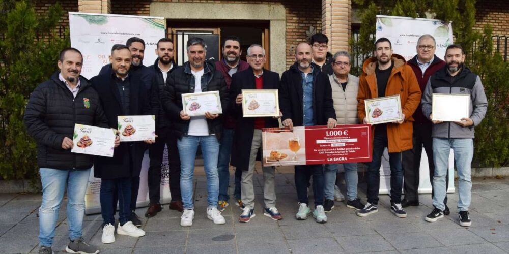 Foto de familia en la entrega de los premios de las Jornadas de la Tapa de Toledo.