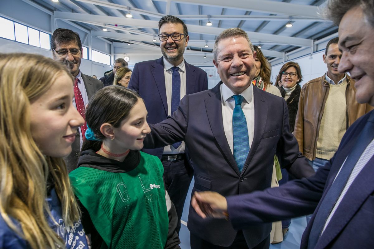 El presidente de Castilla-La Mancha, Emiliano García-Page, y el consejero de Educación, Cultura y Deportes, Amador Pastor.