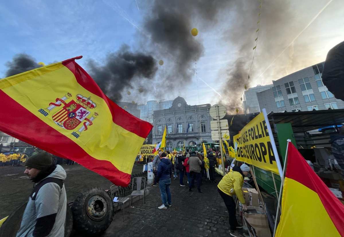 Protestas de agricultores y ganaderos en Bruselas. Foto: Asaja.