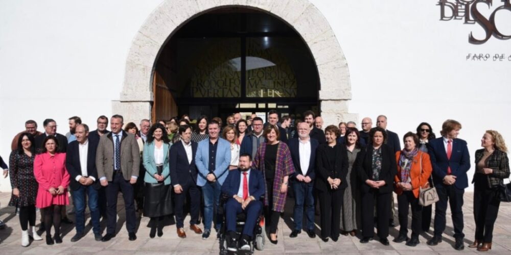 Firmas del Acuerdo Social en La Roda (Albacete)