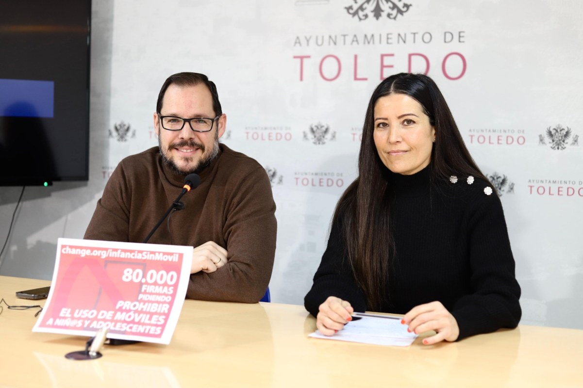 El concejal de Educación, Daniel Morcillo y la toledana Ángela Sánchez-Pérez.