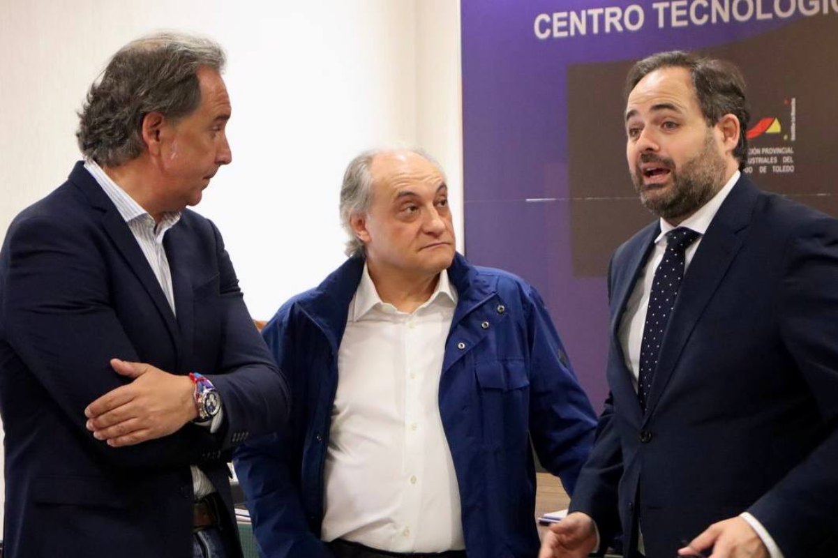 Paco Núñez se reunió con empresarios del calzado de Almansa y Fuensalida.