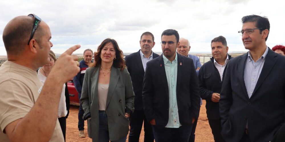 José Manuel Caballero (derecha), en el Circuito de Cózar.