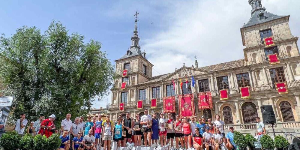 Entrega de premios en la Carrera Popular Corpus Christi de Toledo, en 2022.