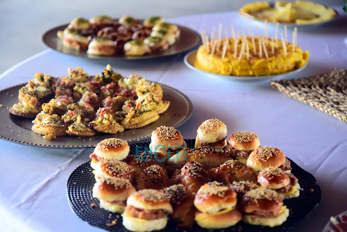 Pinchos de comida