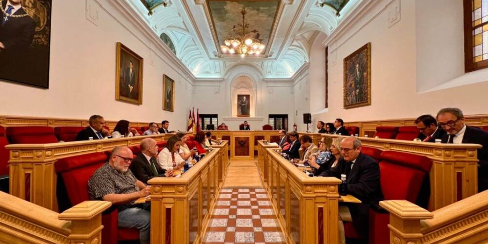 Pleno del Ayuntamiento de Toledo de hoy viernes.