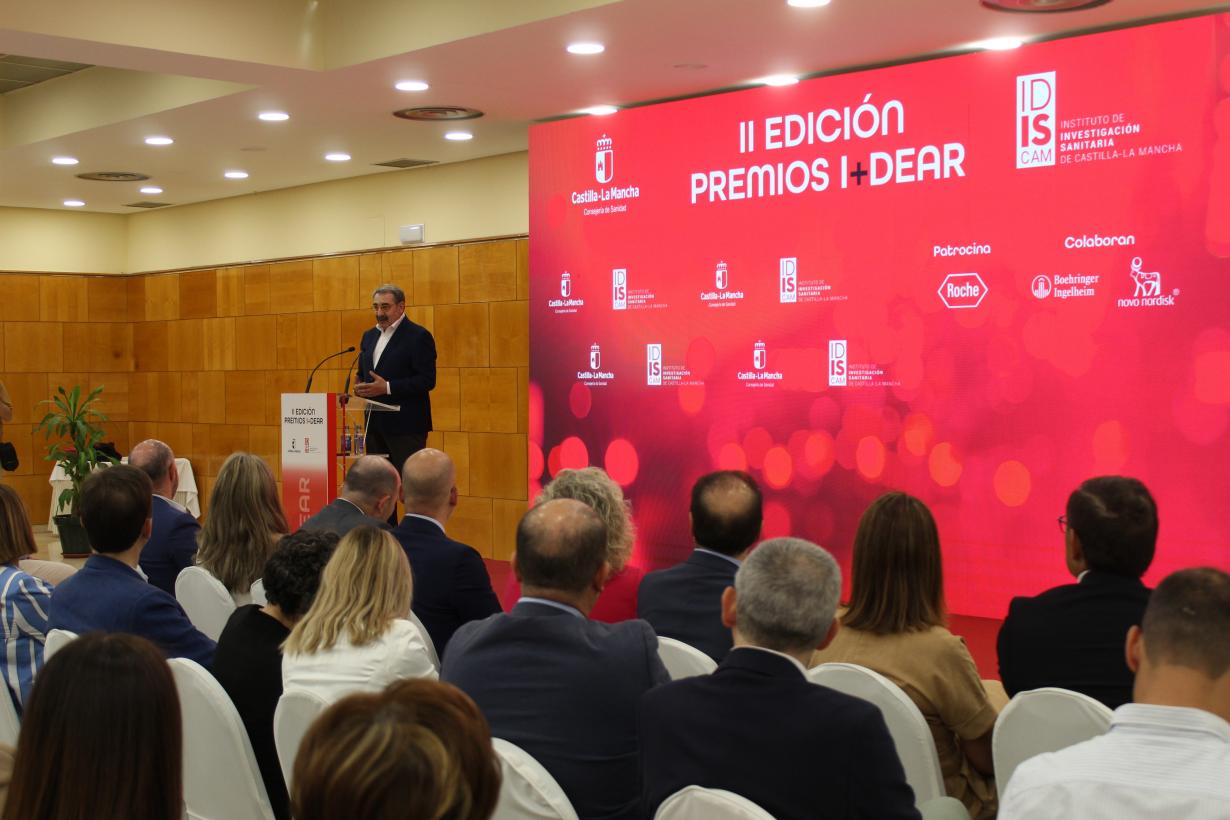 El consejero de Sanidad en la II edición de los Premios IDEAR