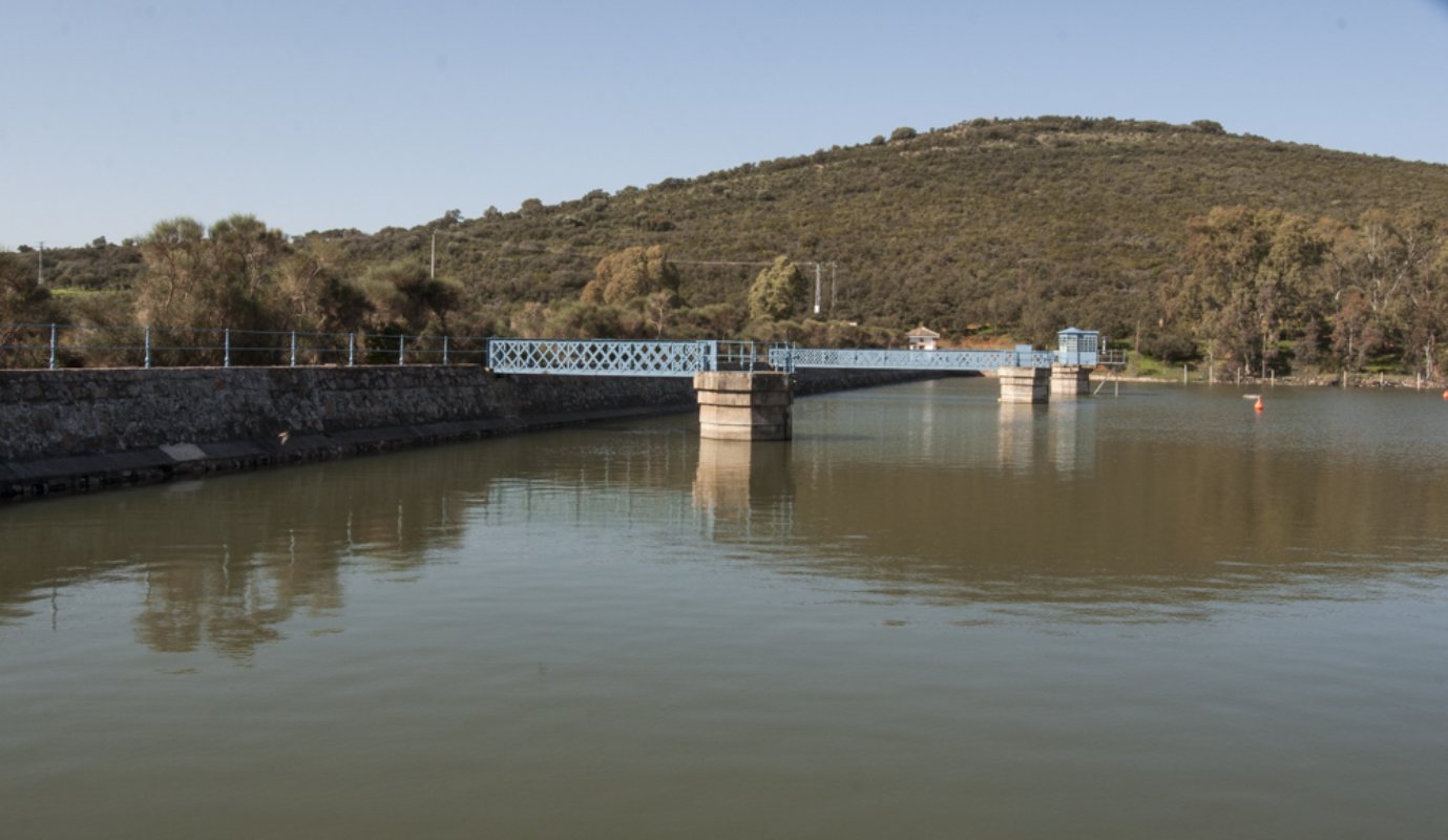 Imagen de archivo de la presa del embalse de Gasset