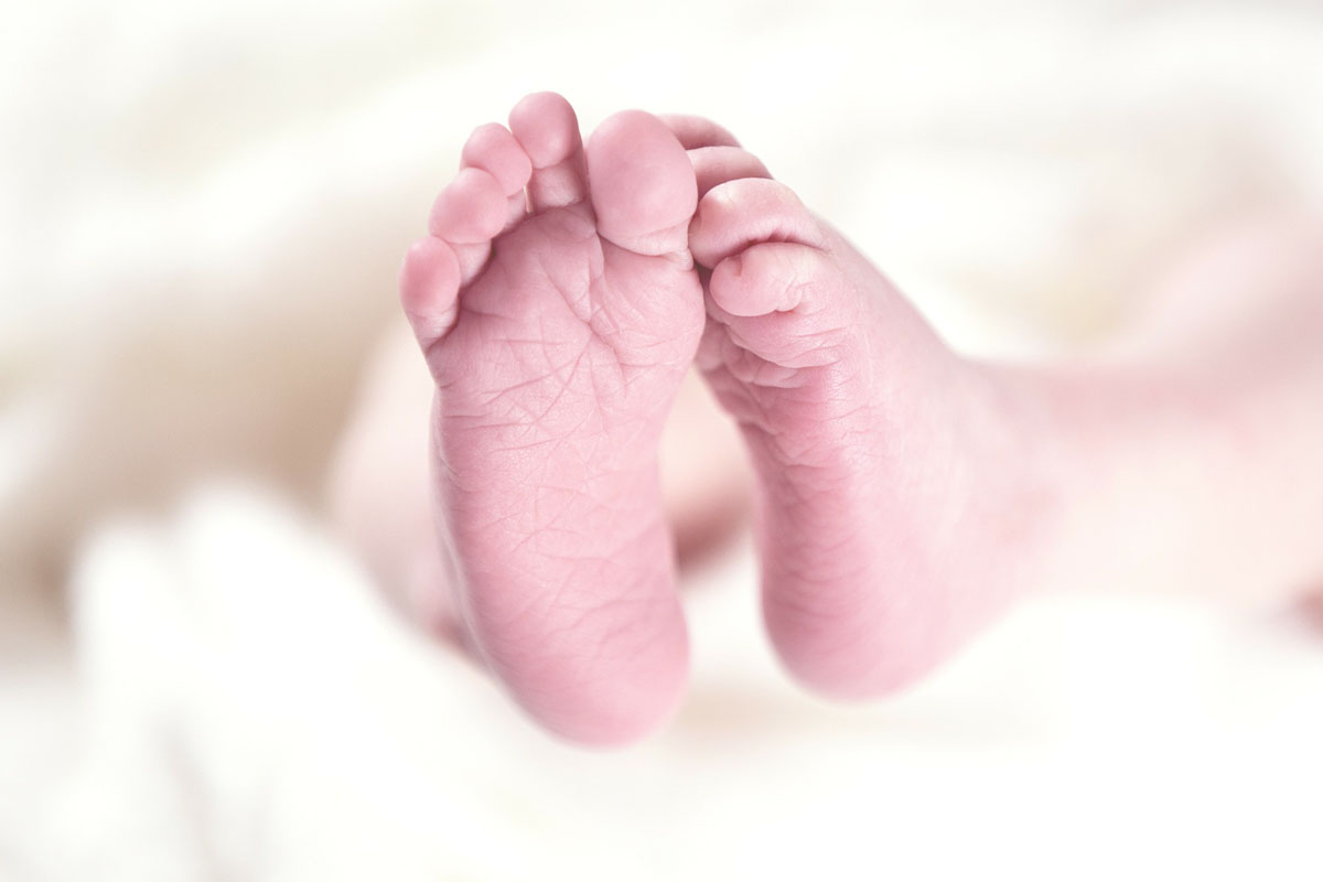 Imagen de archivo de pies de un bebé.