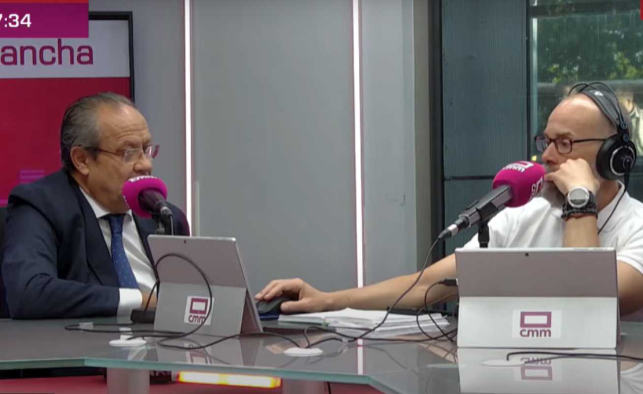 Juan Alfonso Ruiz Molina, consejero de Hacienda, Administraciones Públicas y Transformación Digital, en una entrevista en el programa Castilla-La Mancha Hoy, de CMM Radio.