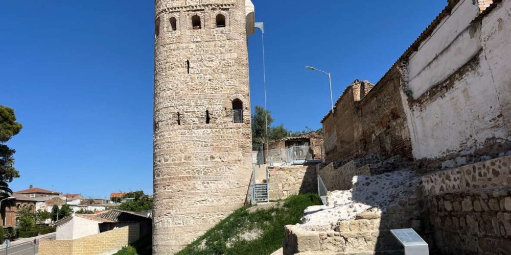 Exterior de la Torre de la Vela tras la restauración.