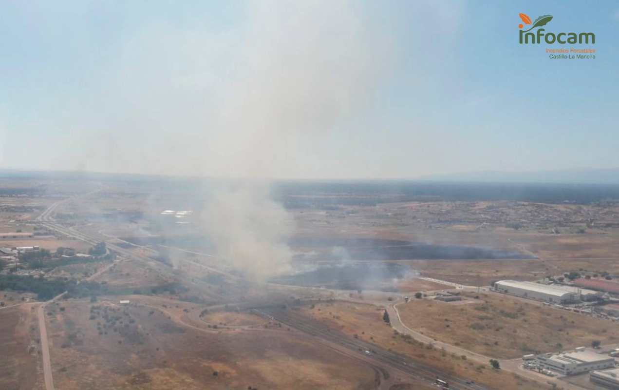 Imagen del incendio declarado en Talavera.