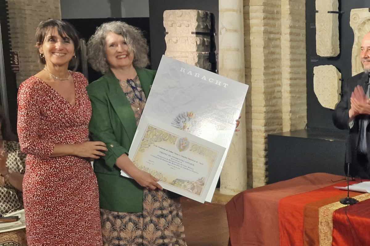 La Real Academia de Bellas Artes y Ciencias Históricas de Toledo (RABACHT) ha entregado esta tarde el Premio Patrimonio Natural al Gobierno de Castilla-La Mancha, por su trabajo para la recuperación y conservación del lince ibérico.