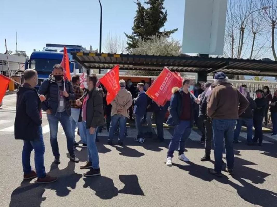 Trabajadores de Eserman, durante la protesta. Foto: EP.