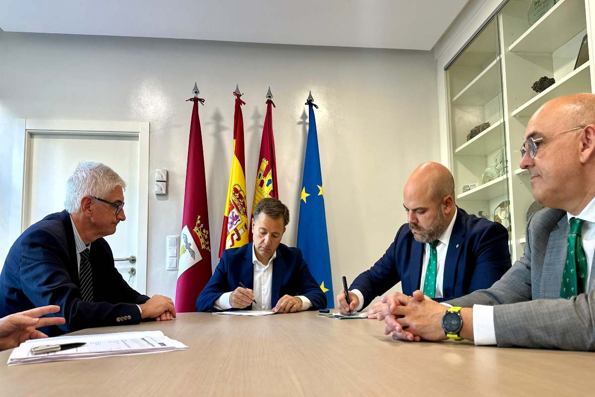 Firma entre Eurocaja y Ayuntamiento de Albacete.