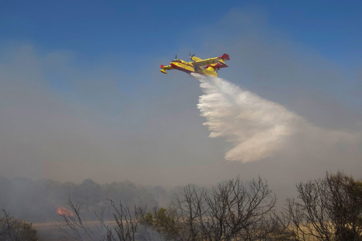 Imagen del incendio. EFE / Álvaro Del Olmo.