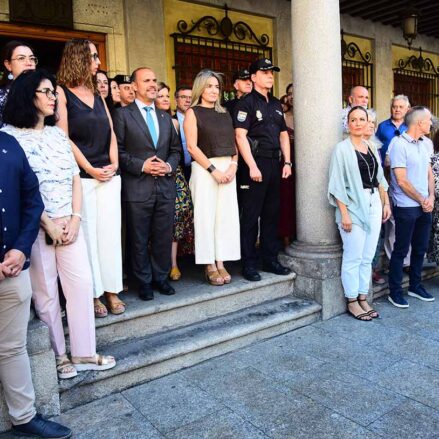 Minuto de silencio en Toledo contra los asesinatos machistas de los últimos días