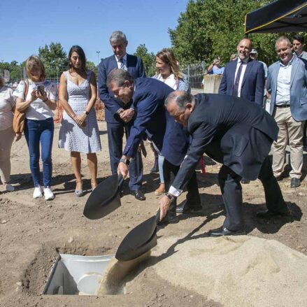 Primera piedra del centro del alzheimer de Talavera.