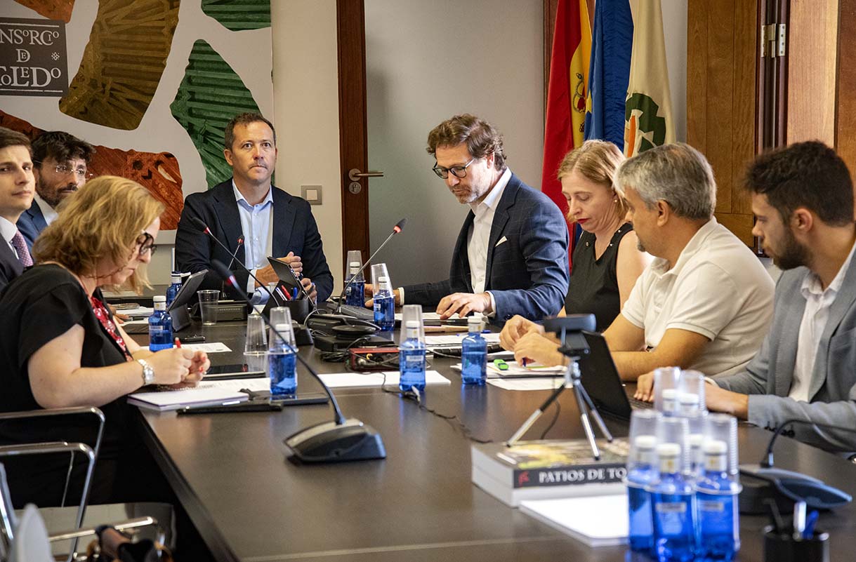 Reunión del Consorcio de Toledo presidida por Carlos Velázquez.