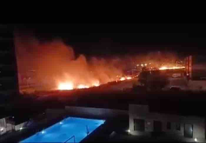 Incendio provocado en una parcela de Toledo pegada a ASPACE: "todos los años la queman"/Foto: @bomberos_ayuntamiento_toledo