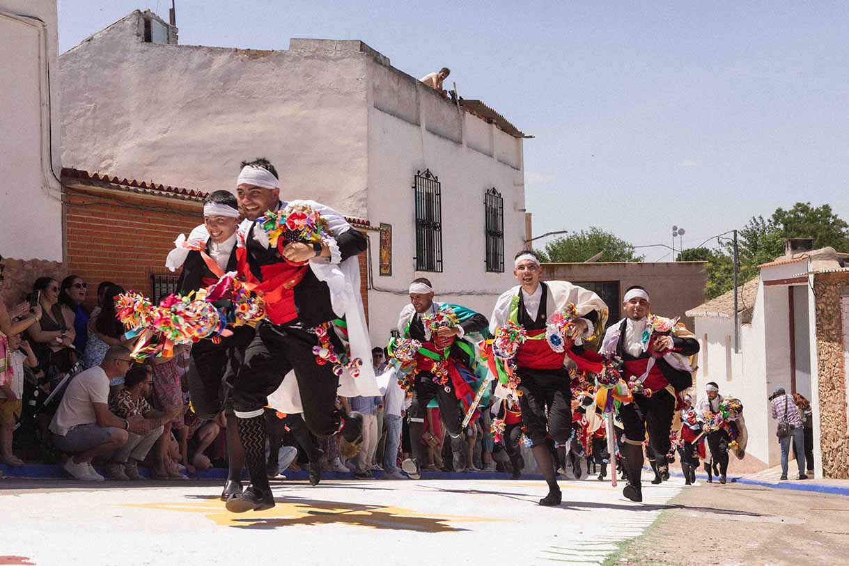 Danzantes de Camuñas.