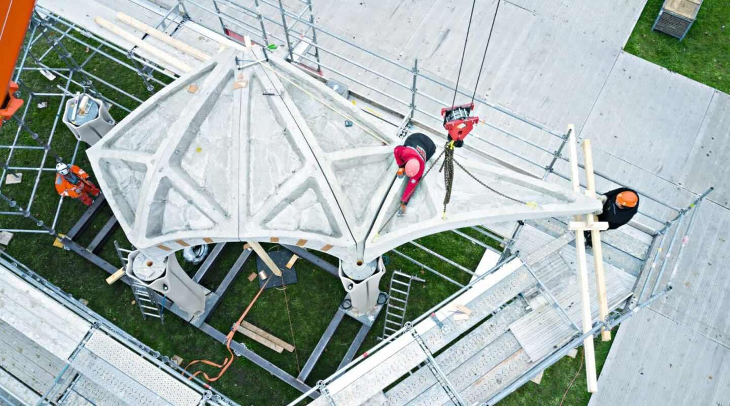 Foto de Holcim cuando anunció la instalación de su nuevo centro en Villasequilla.