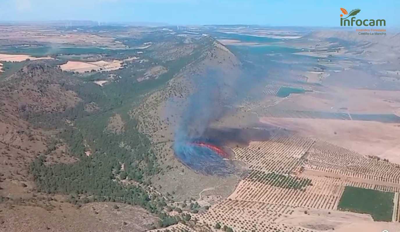 Imagen del incendio forestal de Tobarra (Albacete).