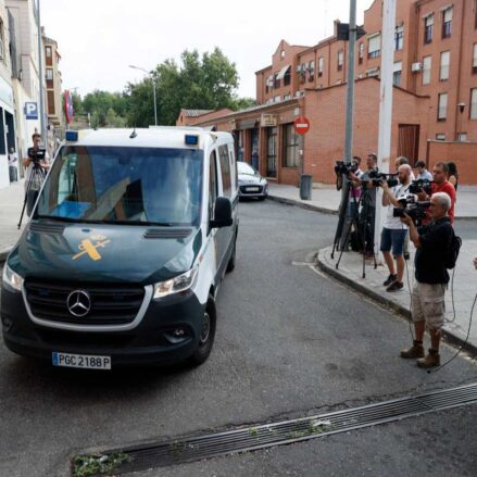 El presunto autor de la muerte de Mateo pasa este jueves a disposición judicial, un día después del entierro del menor. EFE/ Ismael Herrero