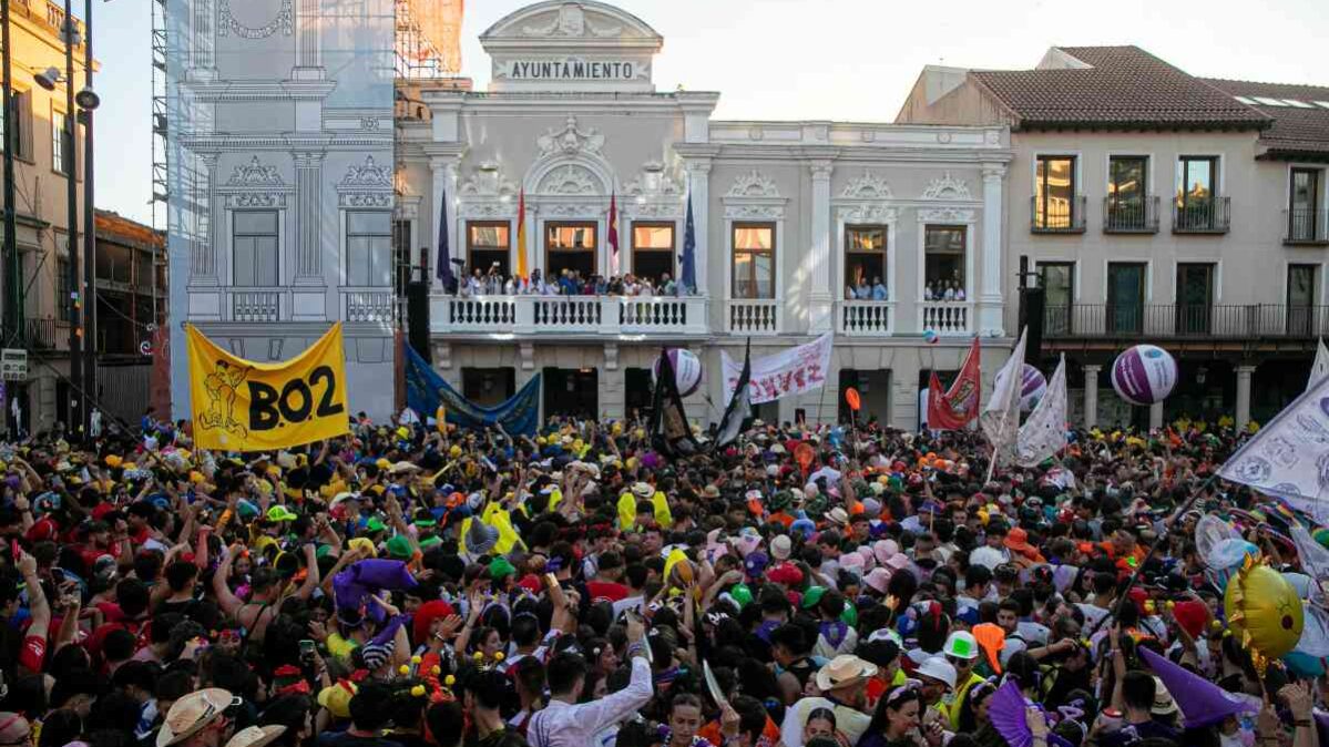 Plaza Mayor en el pregón y chupinazo de Guadalajara