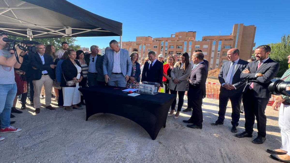 Primera piedra nuevo Centro de Día de Guadalajara