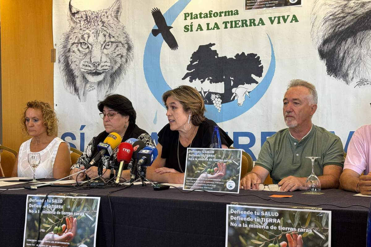 Rueda de prensa de la Plataforma Sí a la Tierra Viva en Ciudad Real