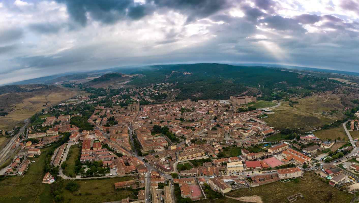 Imagen panorámica de Sigüenza. | Foto: J.B.