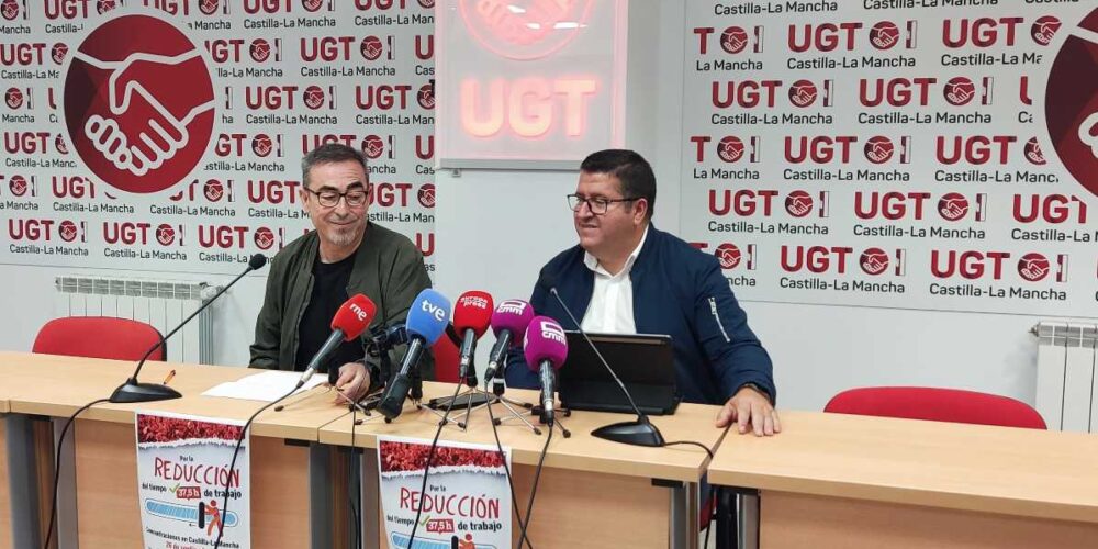 Paco de la Rosa (izquierda) y Francisco Javier González, en la rueda de prensa.