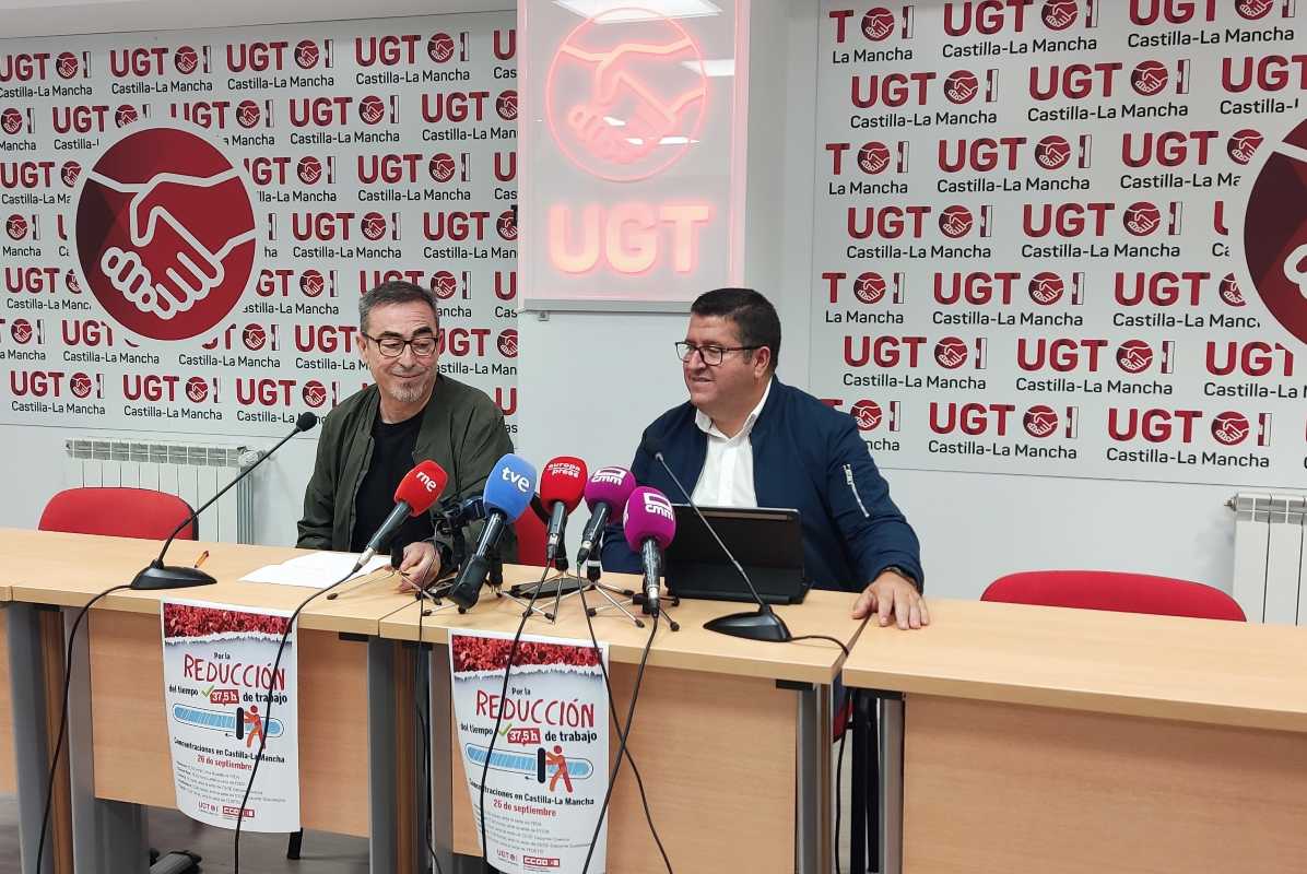 Paco de la Rosa (izquierda) y Francisco Javier González, en la rueda de prensa.