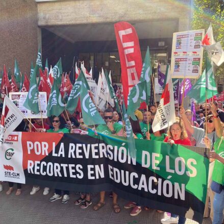 Concentración de docentes en Ciudad Real.