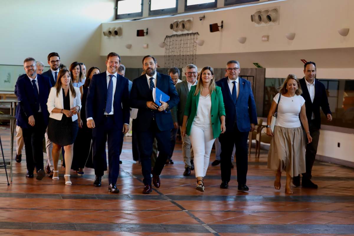 Desayuno informativo del PP de Castilla-La Mancha.